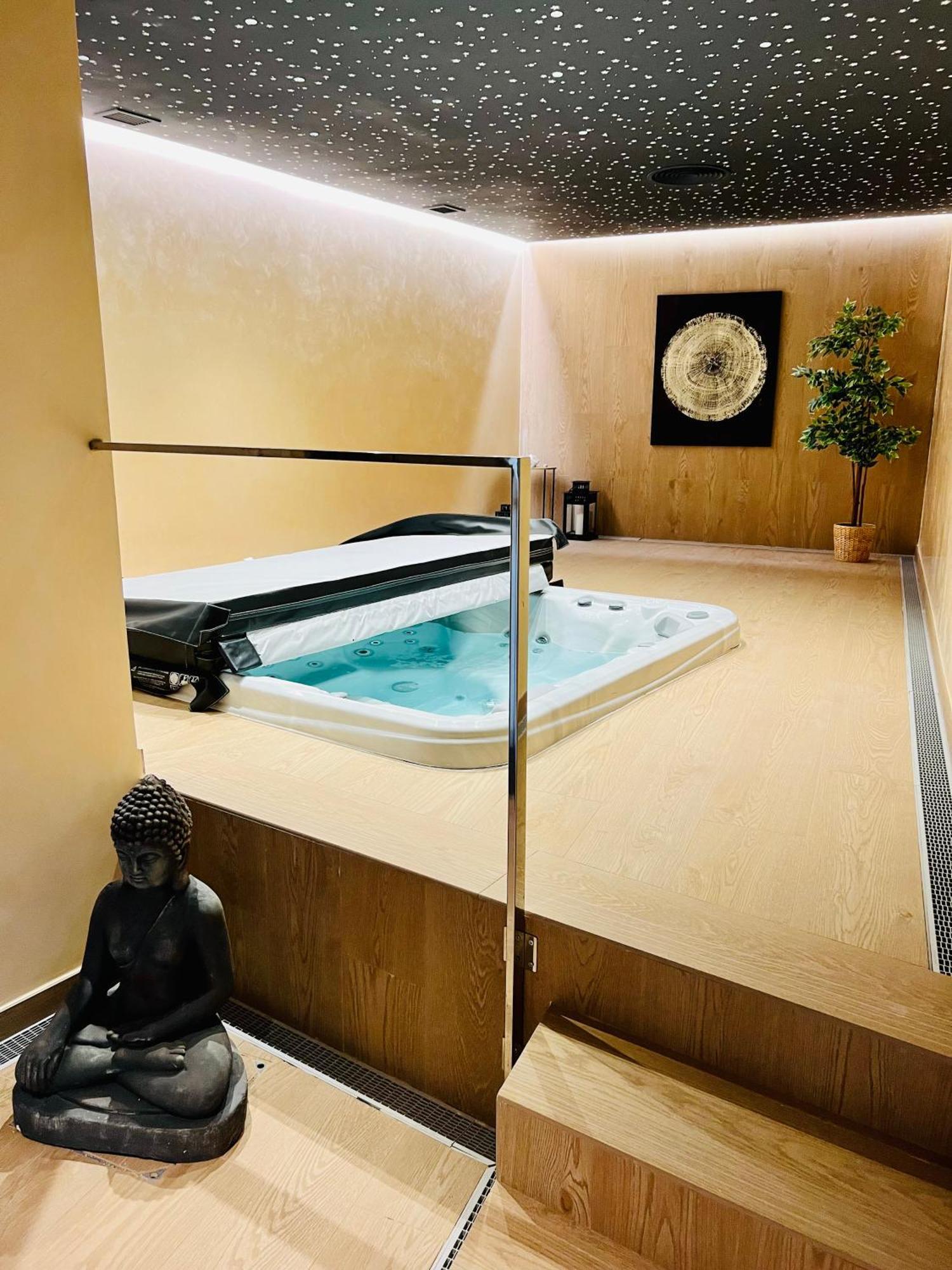 Moderne Et Cosy Avec Piscine, Jacuzzi, Salle De Sport Et Billard