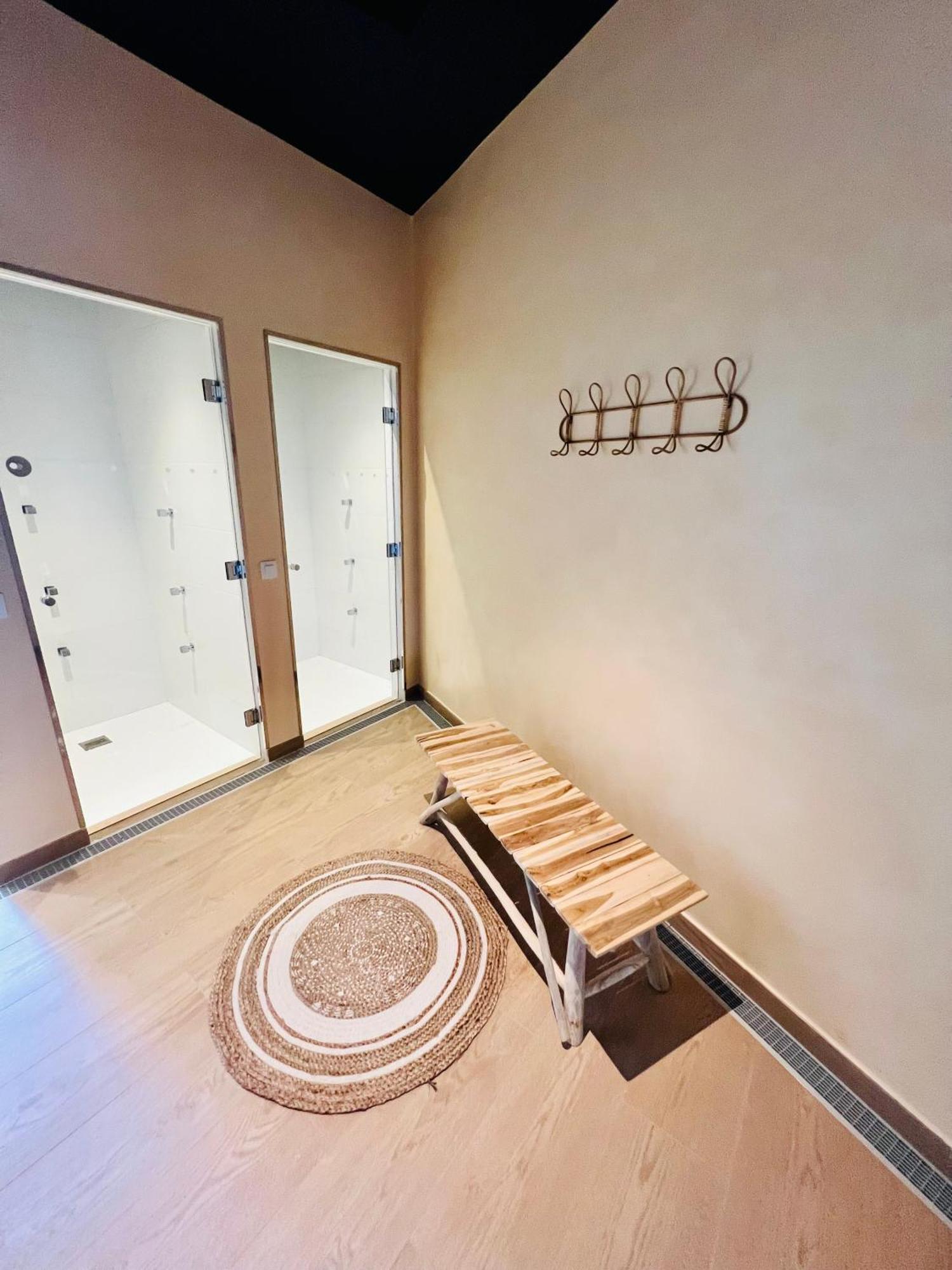 Moderne Et Cosy Avec Piscine, Jacuzzi, Salle De Sport Et Billard